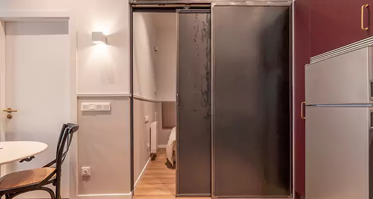 We Fix Closet Sliding Door in St. Cloud, FL 