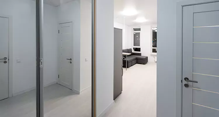 Modern Mirrored Closet Doors Repair in St. Cloud, FL