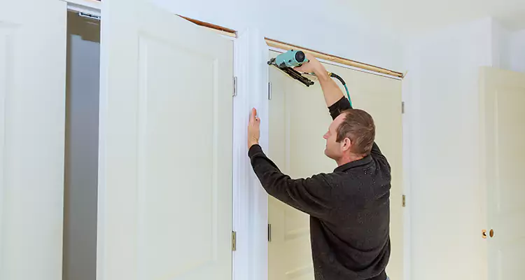 Top Rated Door Fixing ServiceFixing Garage Door Track in St. Cloud, FL